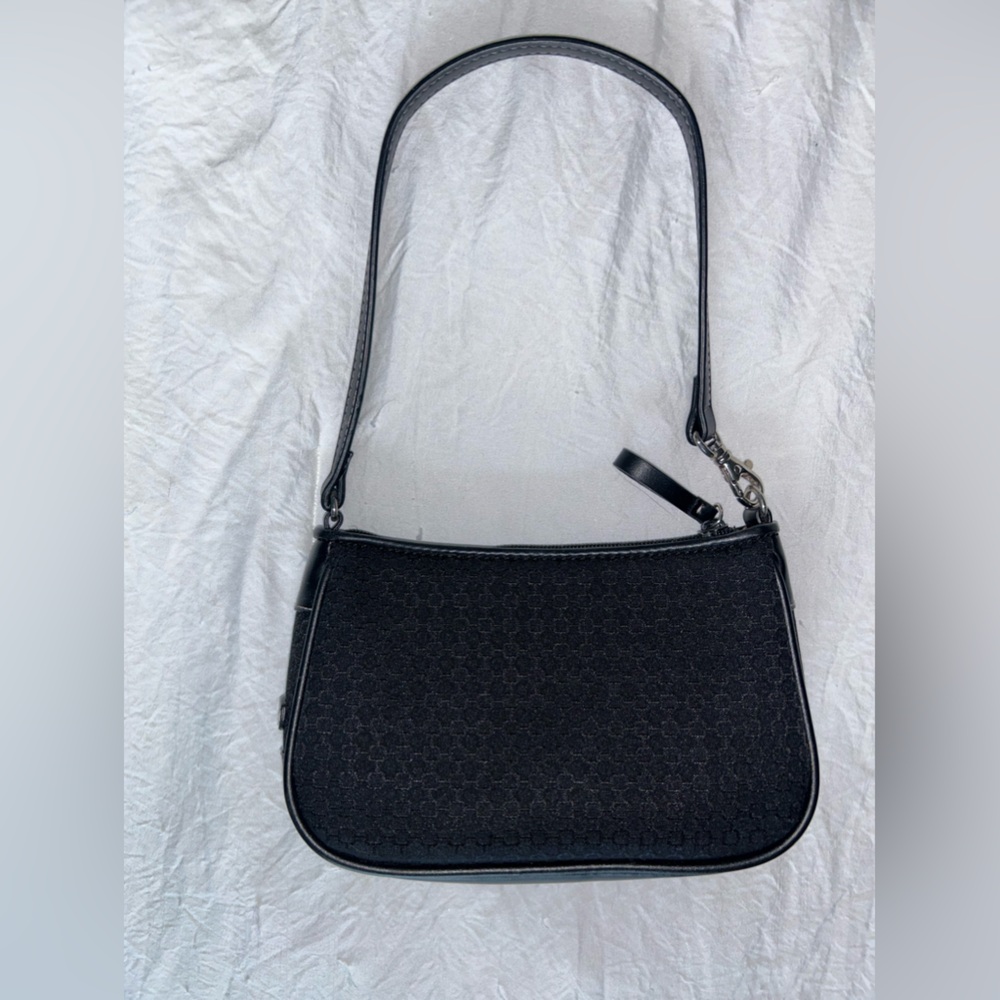 Anne Klein Shoulder bag
